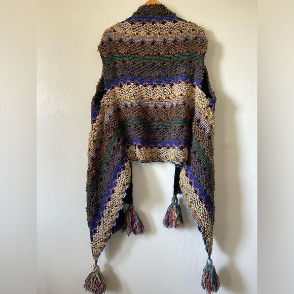 Boho Textured Knit Vest - Picture 3 of 11